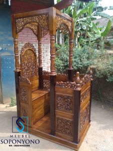 Mimbar Masjid Kubah Jati Pintu Samping Jepara