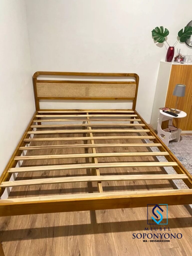 Jual Dipan Ranjang Rotan Model Minimalis Kayu Jati