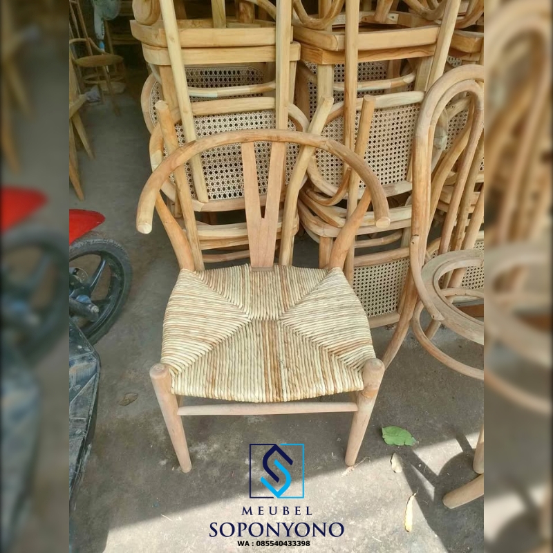 Kursi Kafe Retro Wisbon Kayu Jati