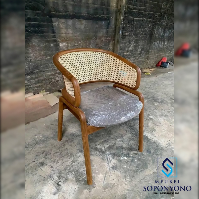 Kursi Kafe Rotan Cleopatra Kayu Jati
