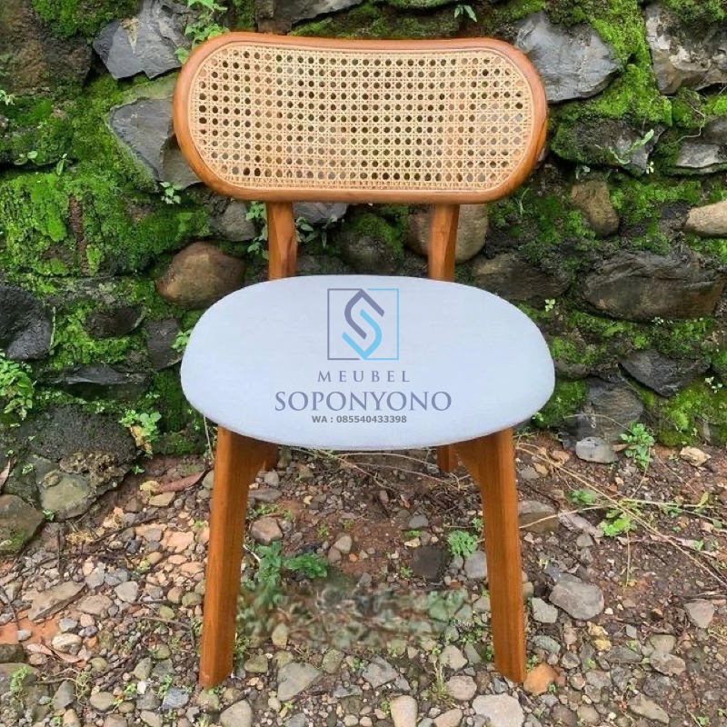 Kursi Cafe Kacang Jok kombinasi Rotan Jati Kursi Cafe Kacang Jok kombinasi Rotan Jati